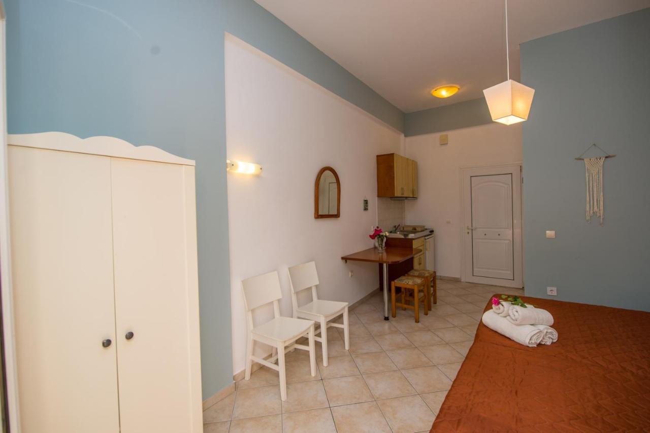 Kogeros Appartement Agios Georgios Pagon Buitenkant foto