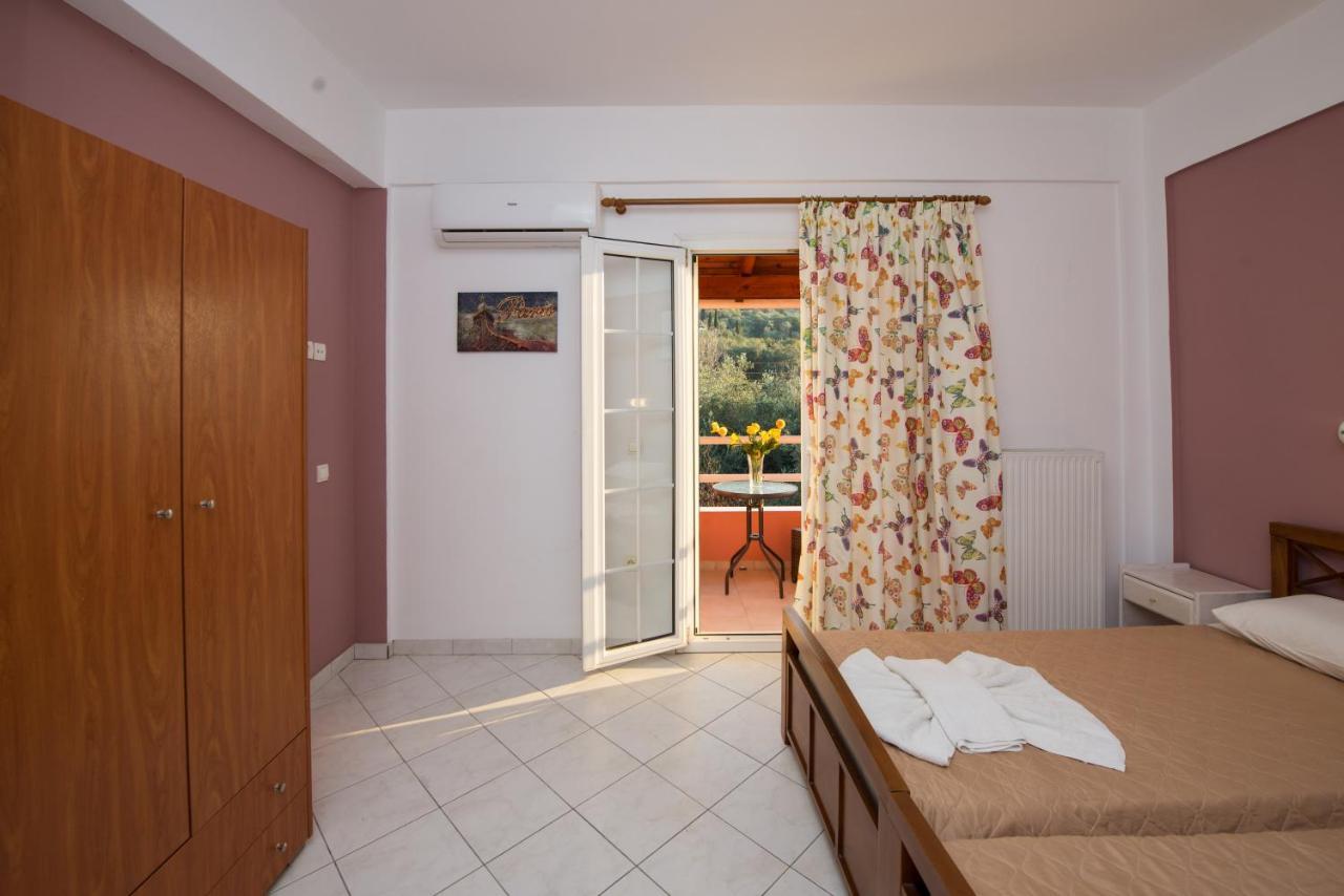 Kogeros Appartement Agios Georgios Pagon Buitenkant foto