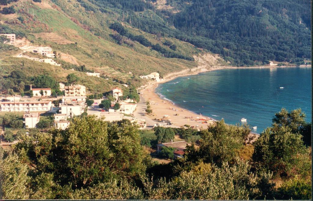 Kogeros Appartement Agios Georgios Pagon Buitenkant foto